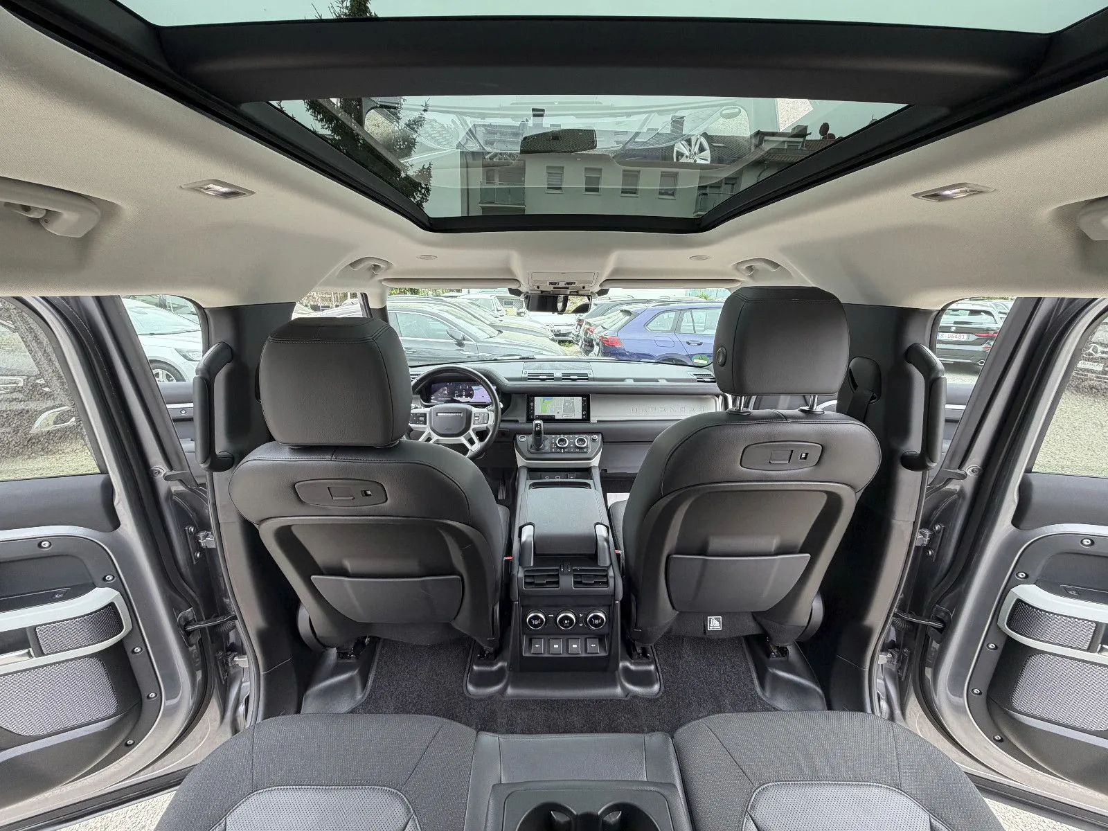 Land Rover Defender 110 SE — weitere Ansicht