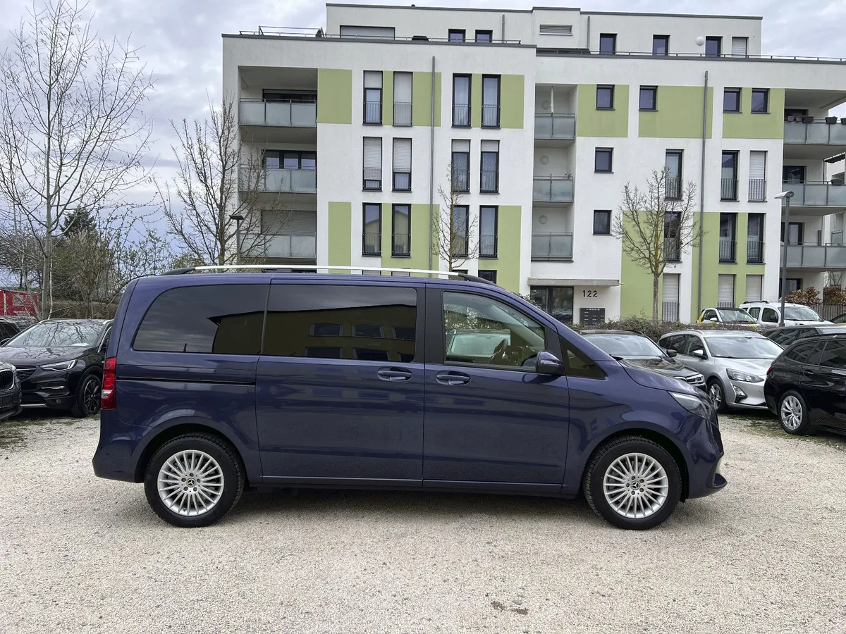 Mercedes-Benz V 220 d kompakt aus dem Bestand, Seitenansicht