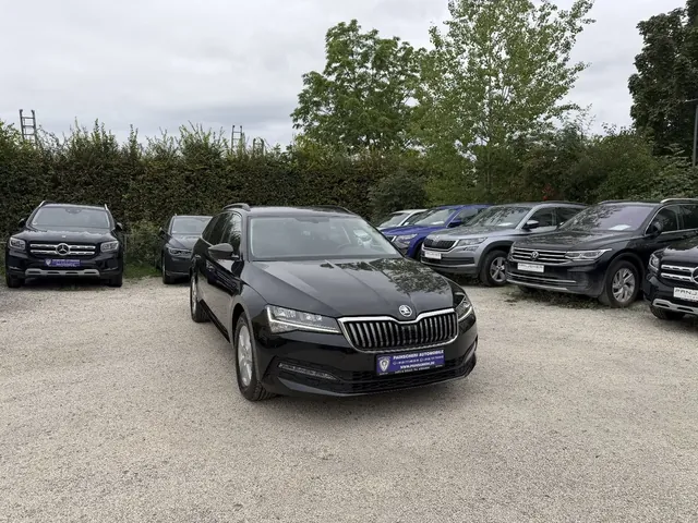 Skoda Superb Combi 2.0 TDI DSG Ambition